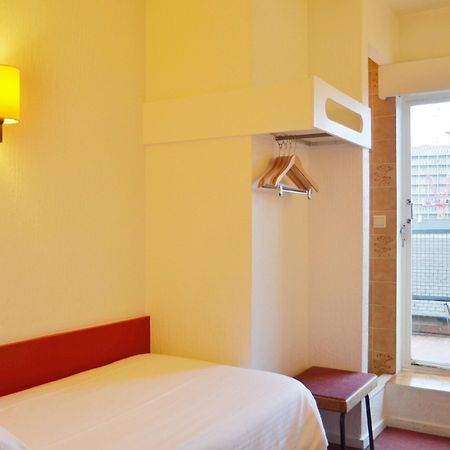 Hotel Queen Anne Brussel Bagian luar foto