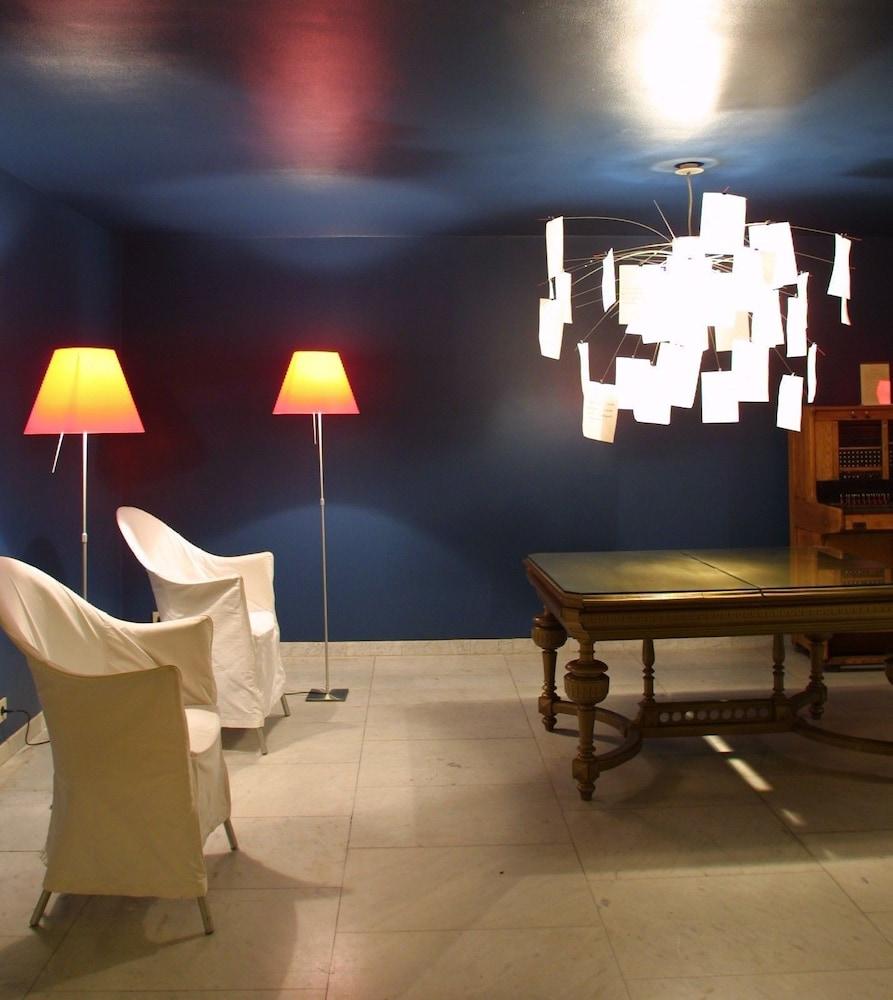 Hotel Queen Anne Brussel Bagian luar foto